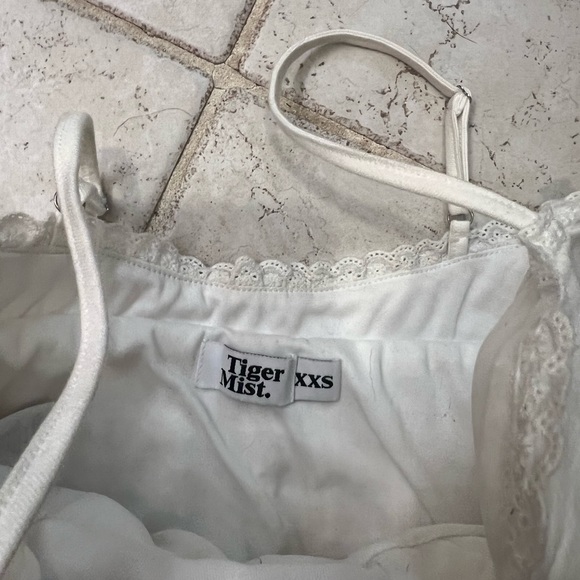 White top bundle - Picture 4 of 4